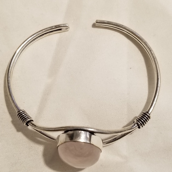 🌺BOGO*Vintage Pink Quartz Silver Cuff - Picture 5 of 8